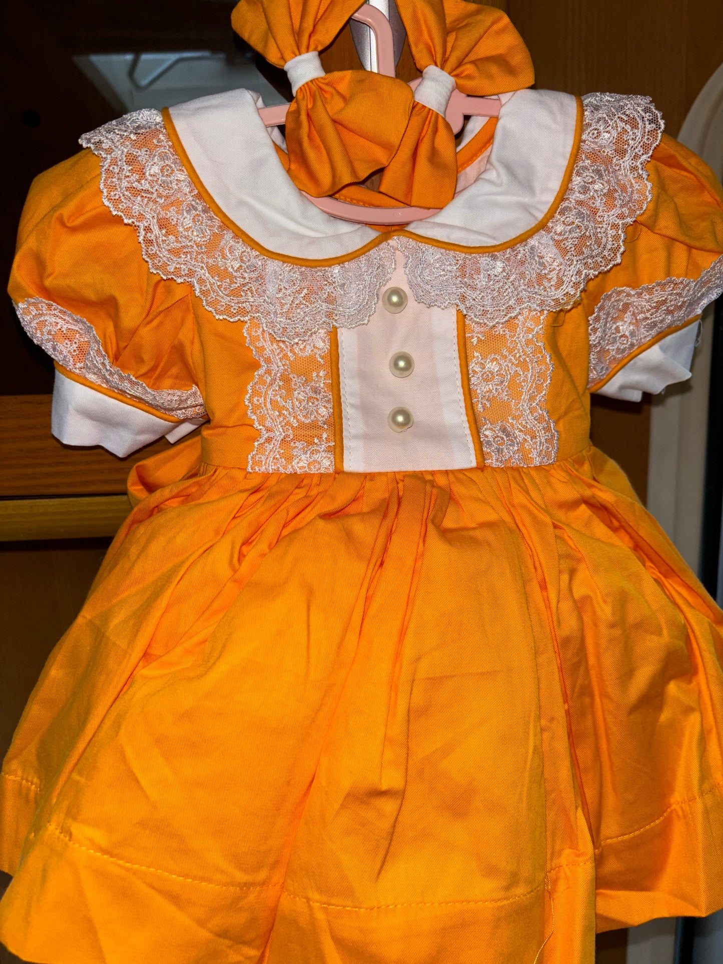 Orange classic dress SMALL FITIING SIZE UP