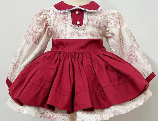 Langärmliges klassisches Kleid mit Schürze