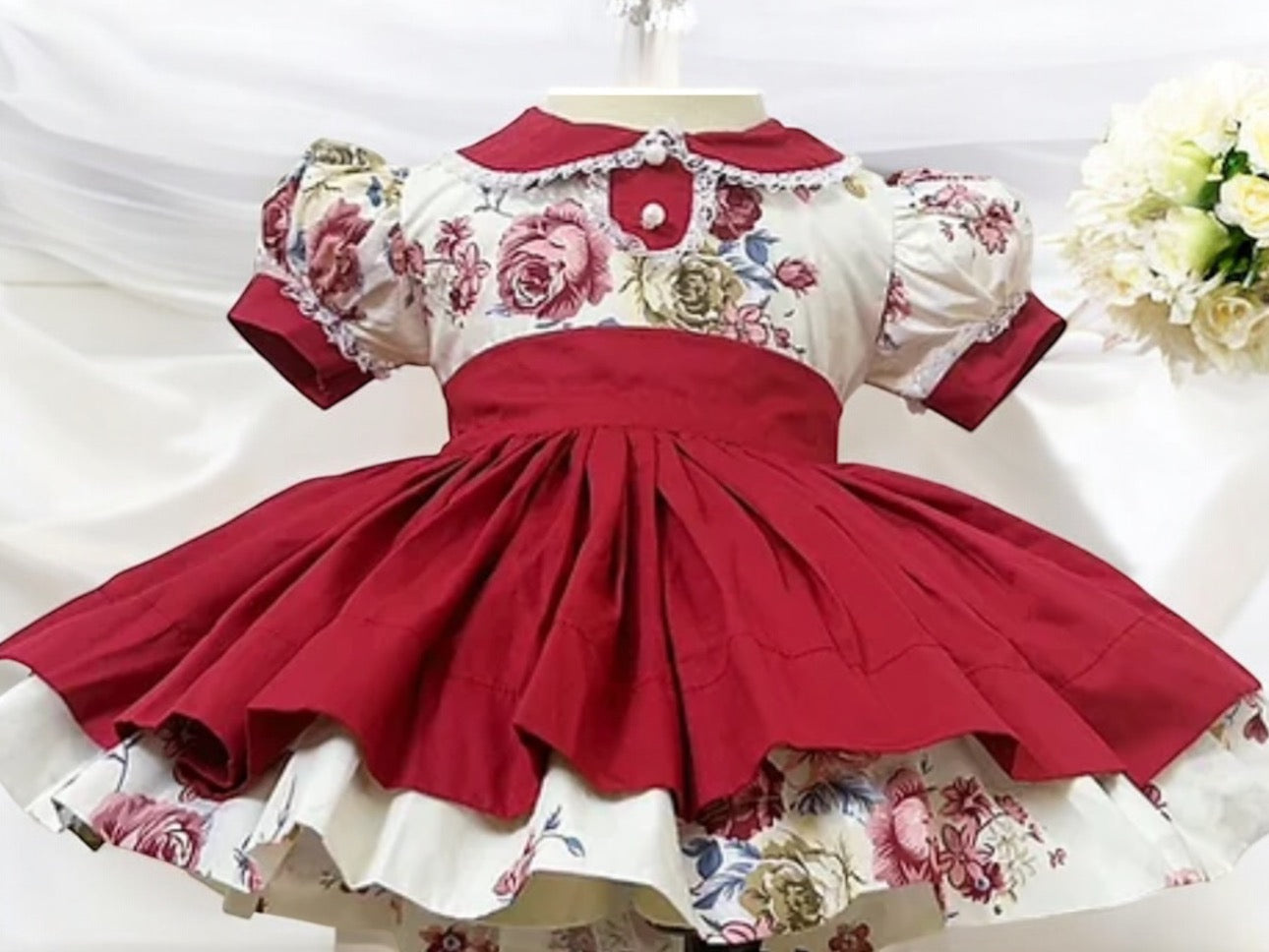 Floral classic dress with apron