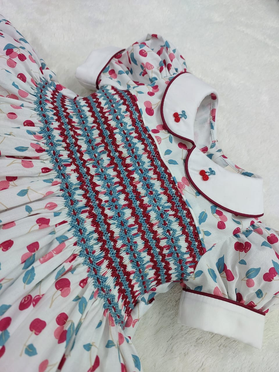 Kirschen Babykleid