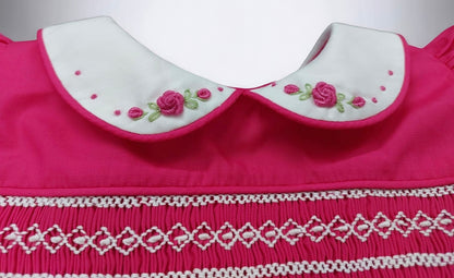 Barbie – Pinkes, gesmoktes Kleid
